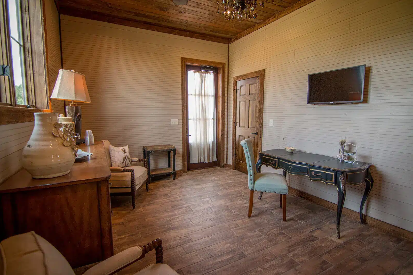 Custom steel barndominium interior